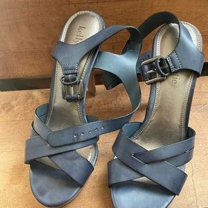 Kelly & Katie platform sandals